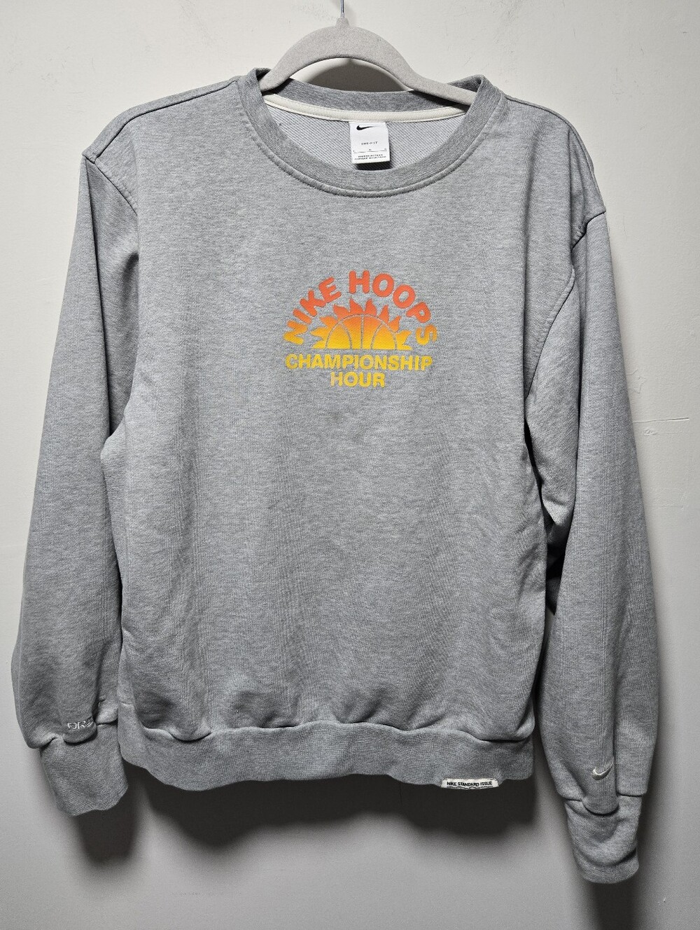 Nike Hoops Championship Hour Sweatshirt Size Large Gray Standard Issue Dri-Fit
